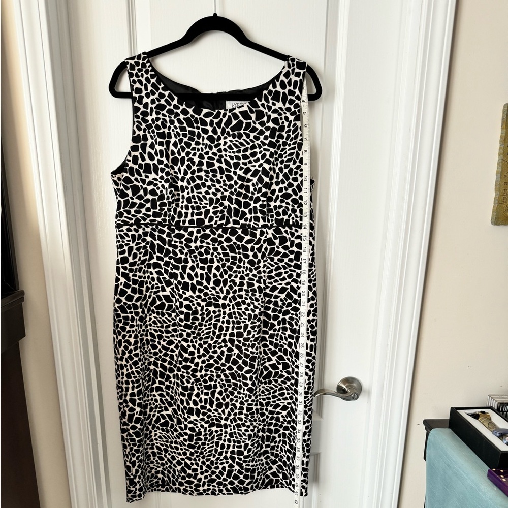 Dressy presentation dress - worn a few times for work presentations.